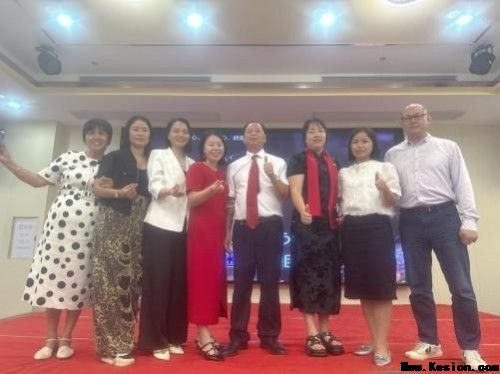 元旦迎新，暖护健康 廖尧生携轻身正气茶伴您开启2026安康年