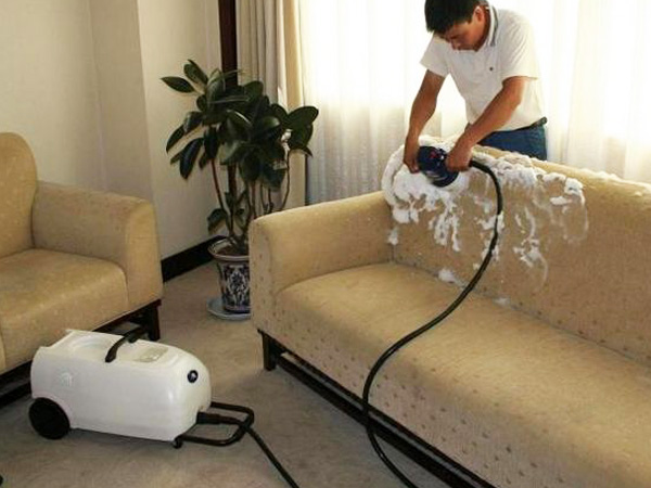 泰安保洁公司清洁布艺沙发需要准